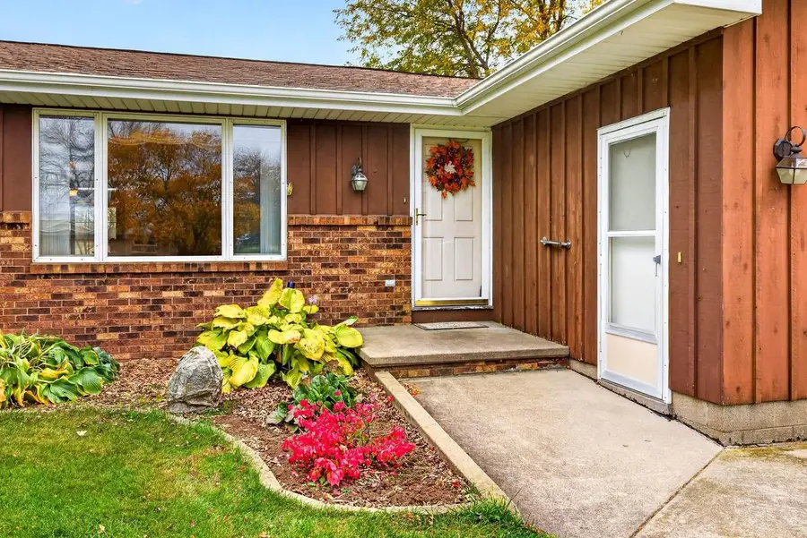 W4401 PINE GROVE ROAD, Appleton, WI 54913 - #2
