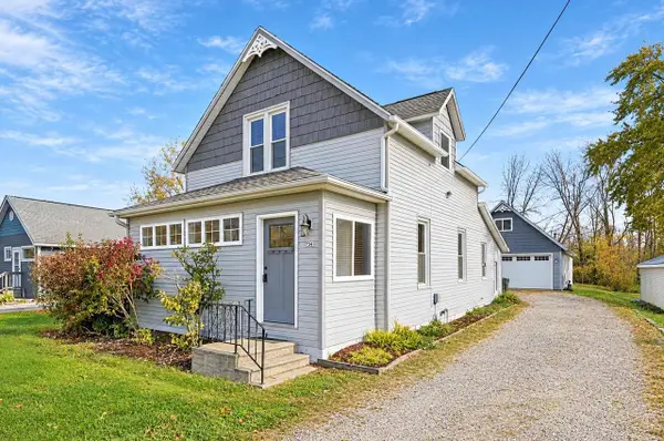 734 RIVERVIEW DRIVE, Green Bay, WI 54303