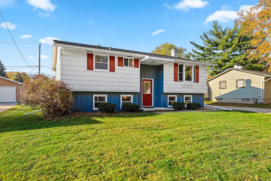1705 WEDGEWOOD DRIVE, Green Bay, WI 54303 - #3
