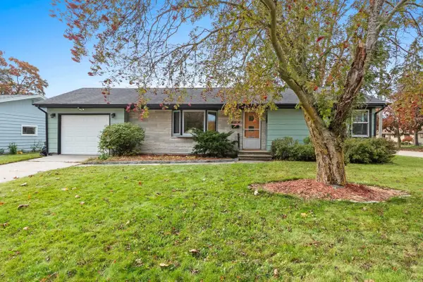 2537 39TH STREET, Two Rivers, WI 54241