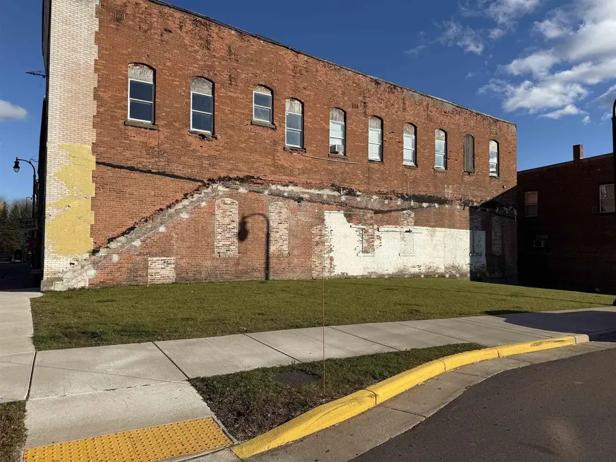 100 Main St S, Mellen, WI 54546 - Image #2