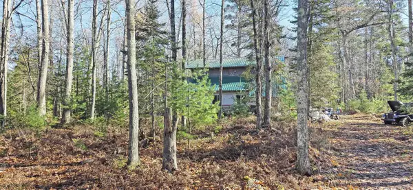 685 Brian Rd, La Pointe, WI 54850