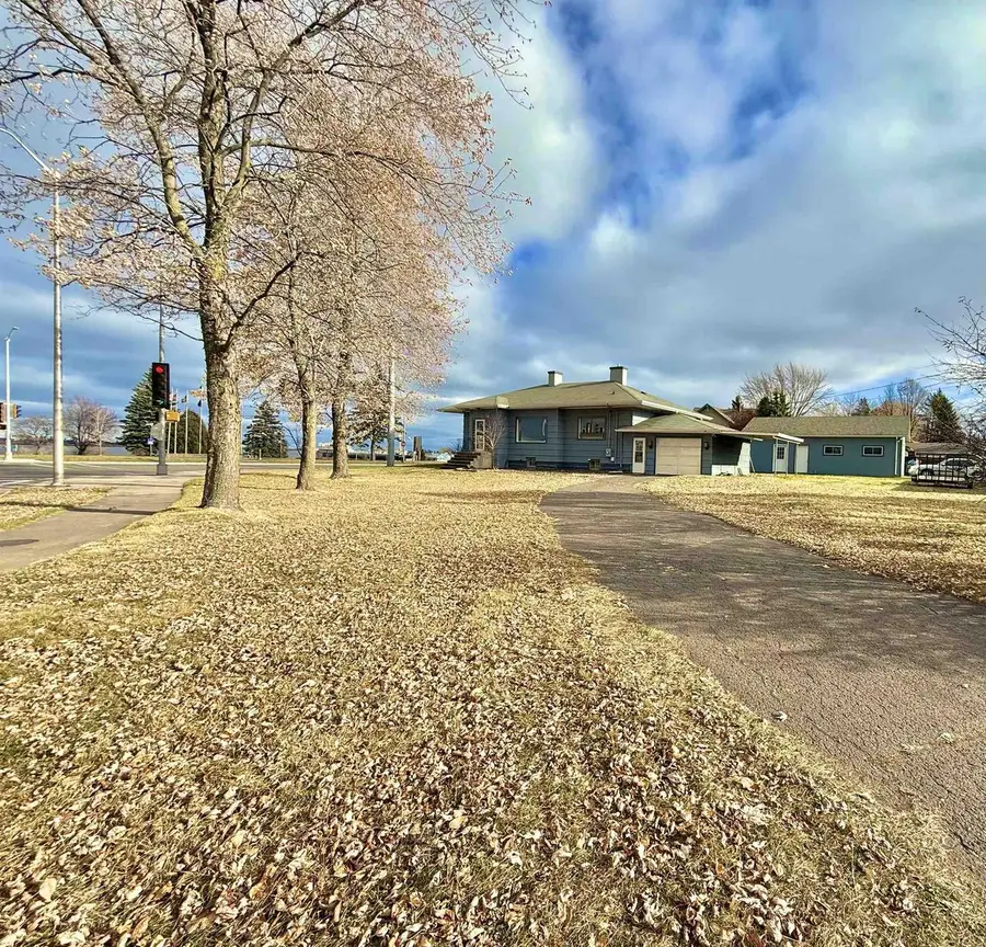 402 East 2nd St, Superior, WI 54880 - Image #2