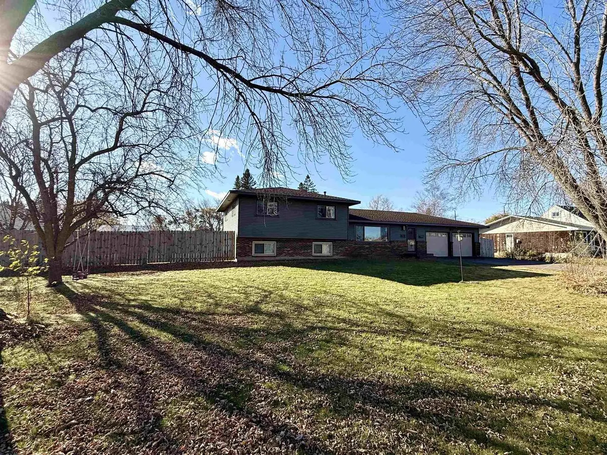 2716 E 3rd St, Superior, WI 54880 - Image #1