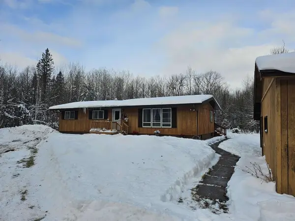 5629 E Clara Barton Rd, South Range, WI 54874