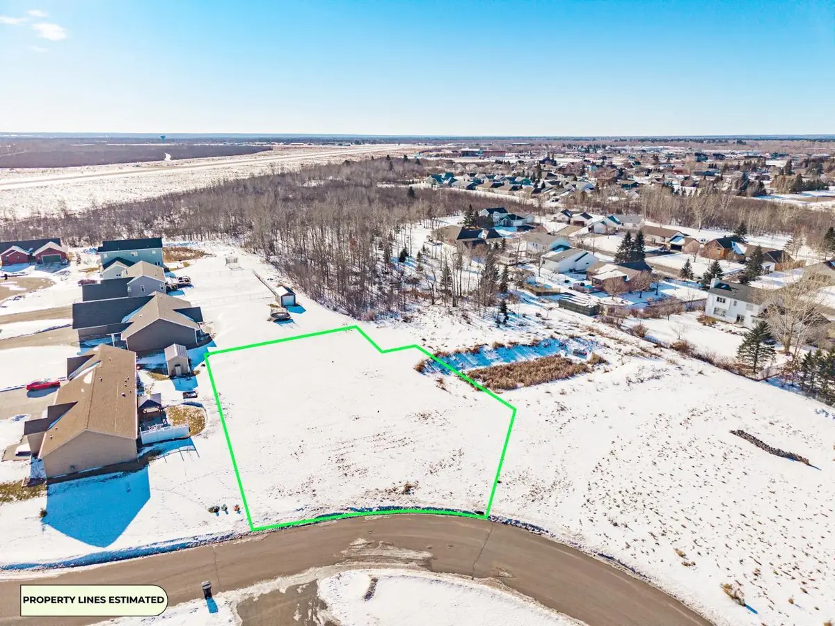 14 Spartan Circle Dr, Superior, WI 54880 - #1