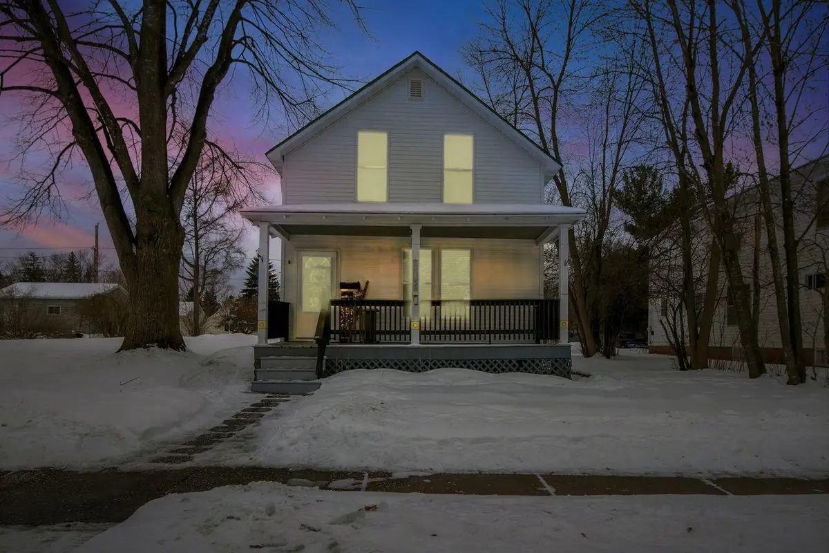 915 11th Ave W, Ashland, WI 54806 - Image #1