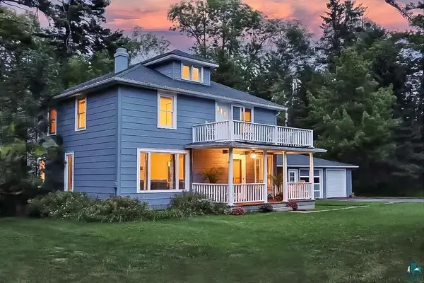 804 Middle Rd, La Pointe, WI 54850