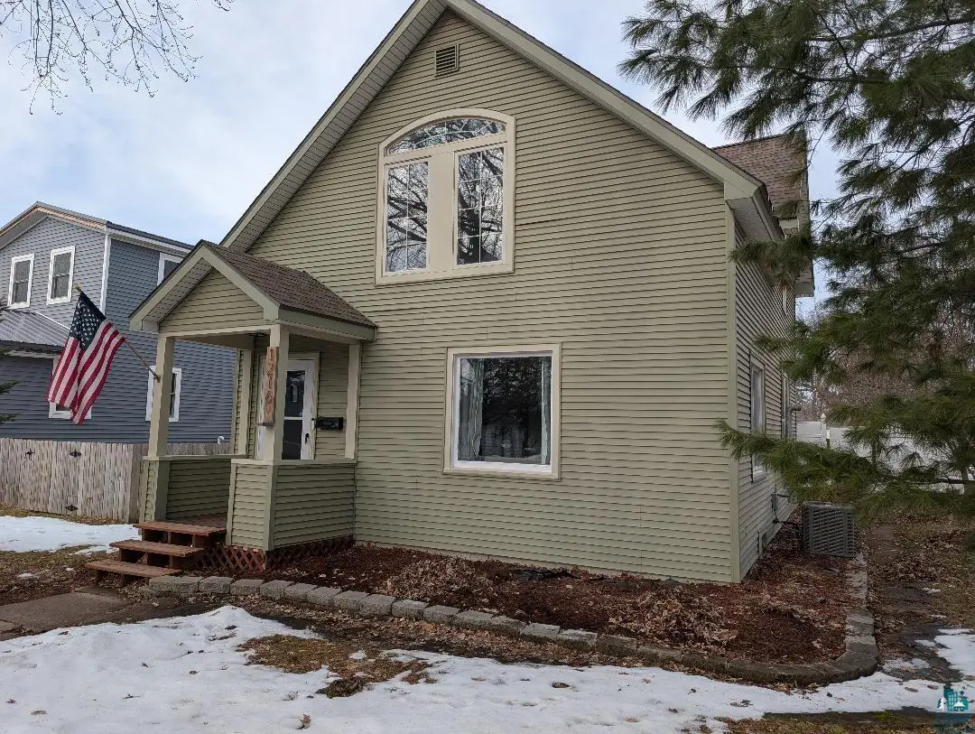 1216 MacArthur Ave, Ashland, WI 54806 - #1