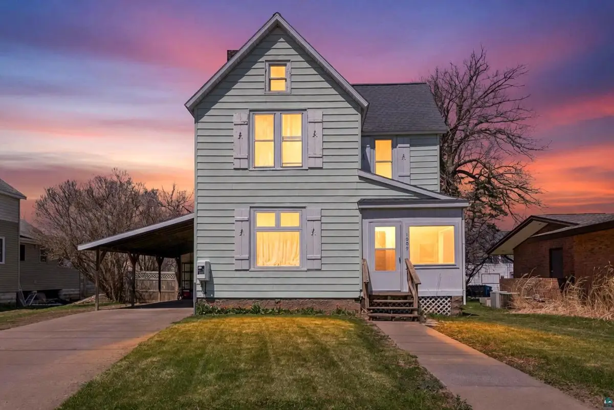 1009 Main St W, Ashland, WI 54806 - #1