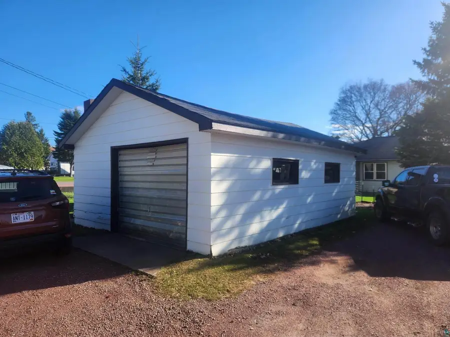 218 11th Ave, Ashland, WI 54806 - #3