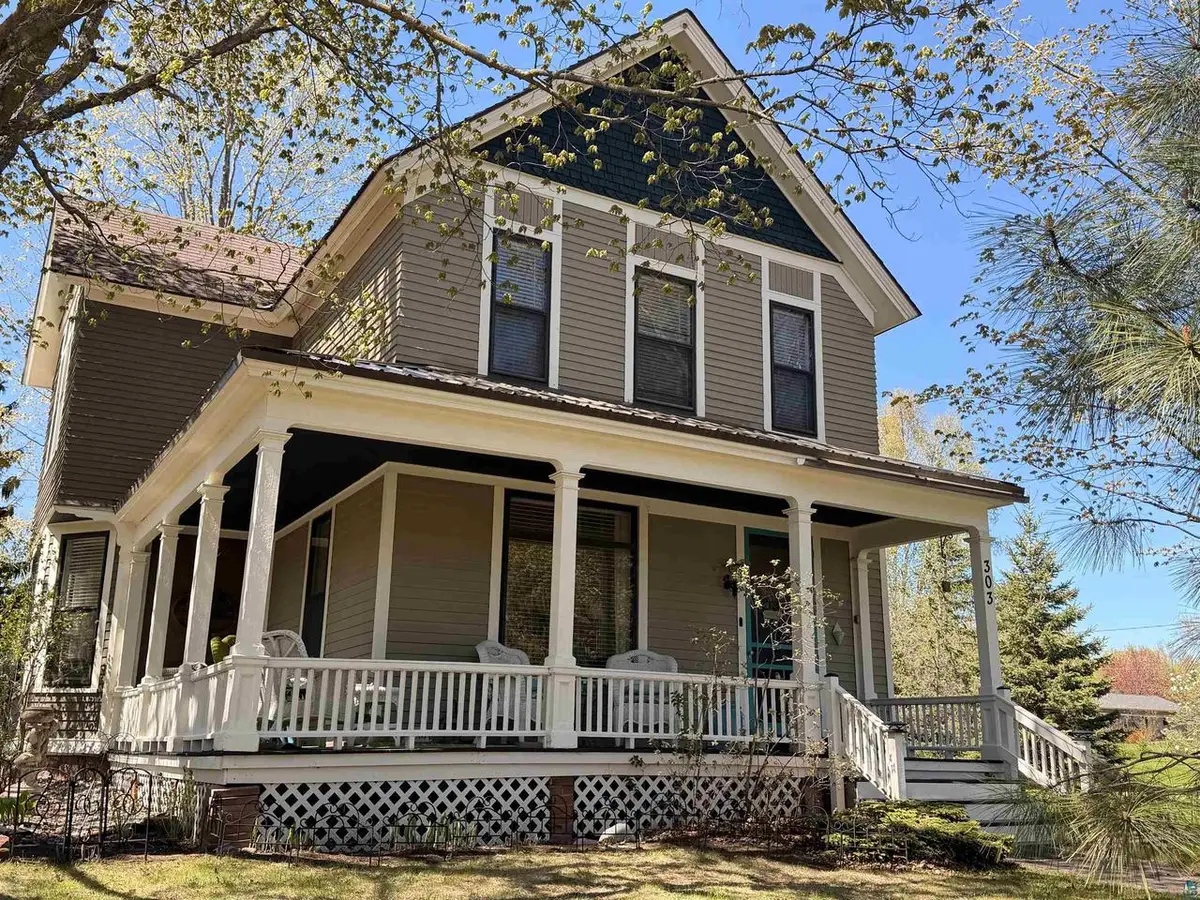 303 E 5th St, Washburn, WI 54891 - #1