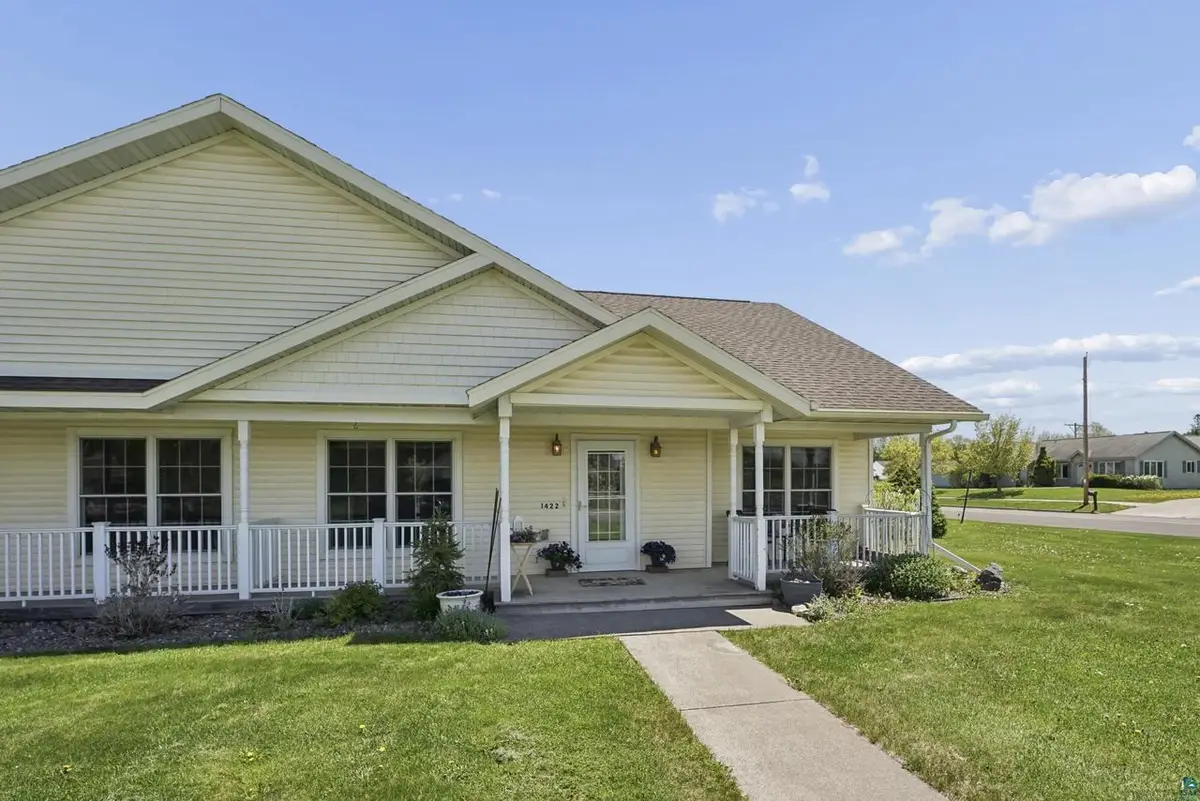 1422 New York Ave, Superior, WI 54880 - #1