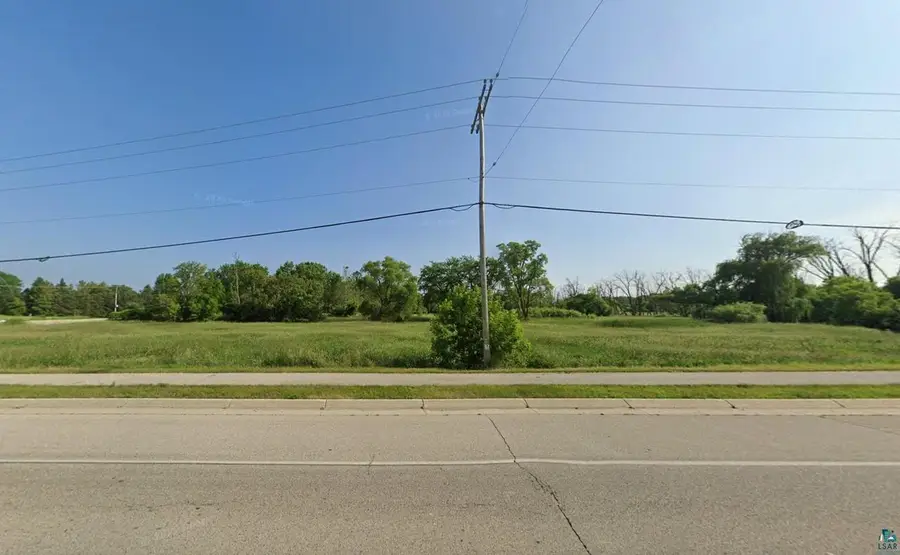 N56W20225 Silver Spring Dr, Menomonee Falls, WI 53051 - #2