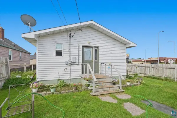 5005 E 2nd St, Superior, WI 54880