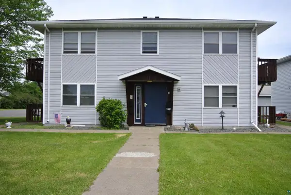 47 E 4th St, Superior, WI 54880