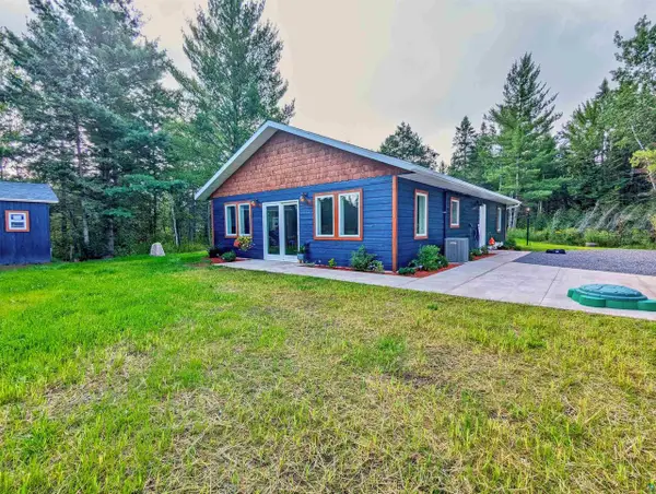 3588 E Hunter Rd, Superior, WI 54880