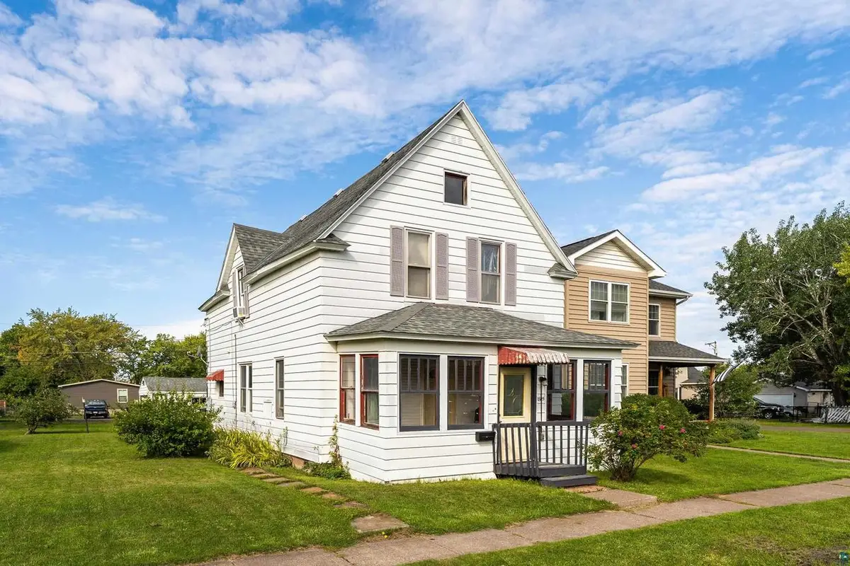 1805 Garfield Ave, Superior, WI 54880 - #1