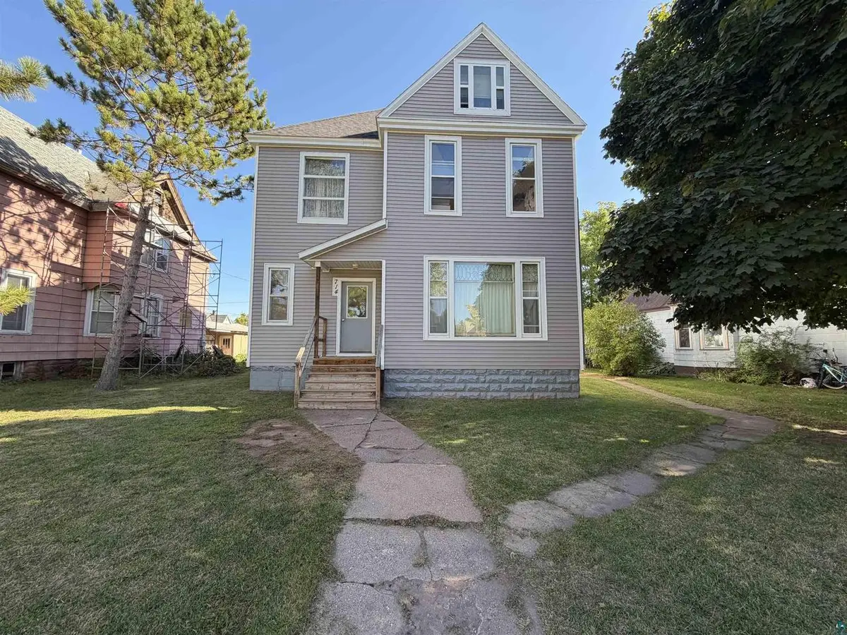 714 Ellis Ave, Ashland, WI 54806 - #1