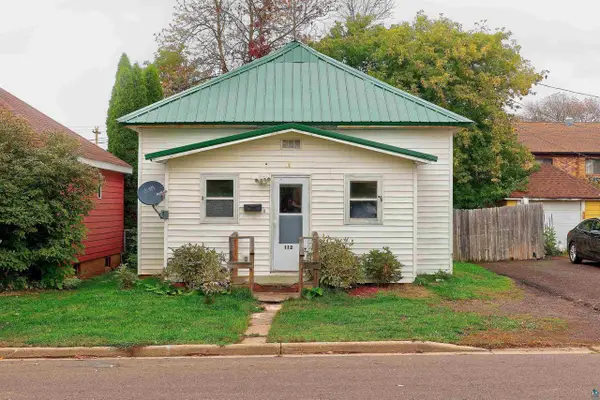 112 17th Ave W, Ashland, WI 54806