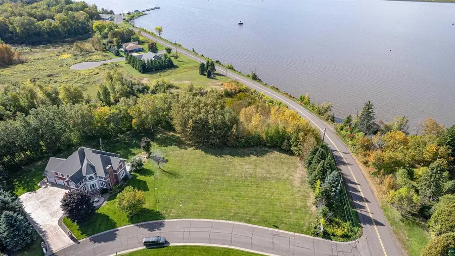 2 Beacon Ln, Superior, WI 54880 - #2