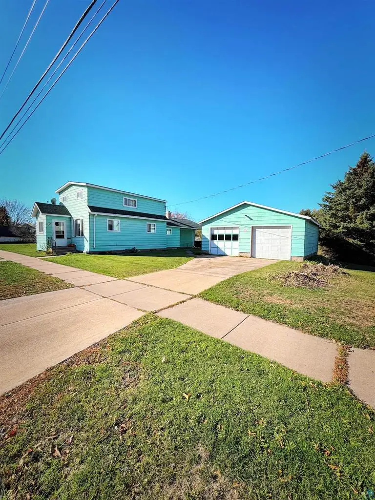 1505 6th St W, Ashland, WI 54806 - #1