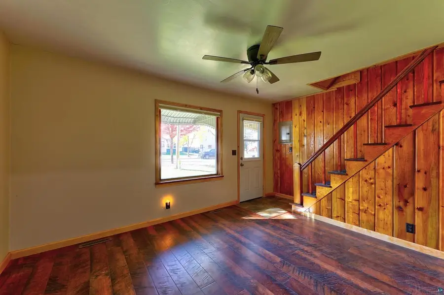 410 Stuntz Ave, Ashland, WI 54806 - #3