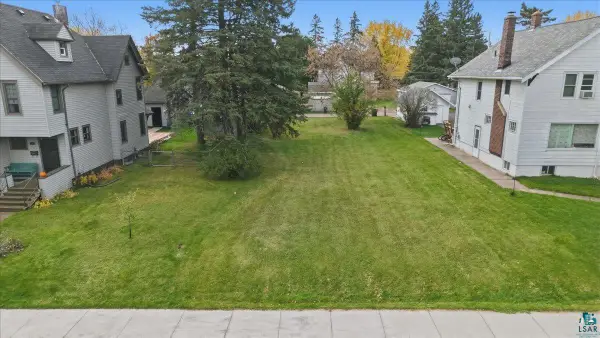 40 Laurel Ave, Superior, WI 54880
