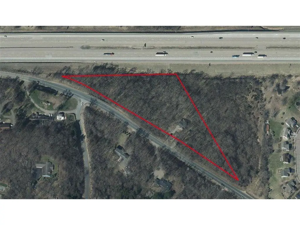 464 Stageline Rd, Hudson, WI 54016 - #1
