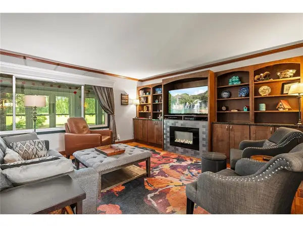 8544 Demontreville Trail, Lake Elmo, MN 55042
