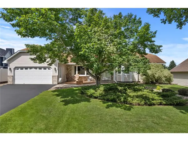8689 Jenner Lane, Cottage Grove, MN 55016