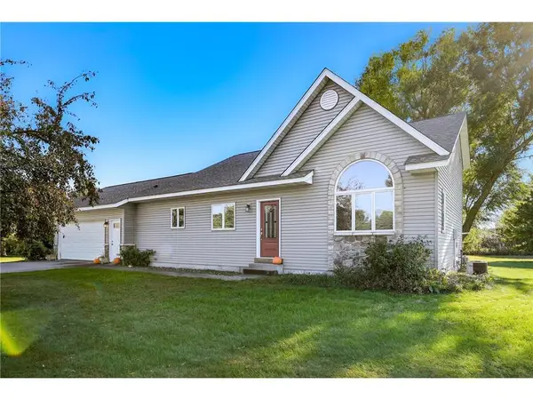 2490 91st Avenue, Osceola, WI 54020