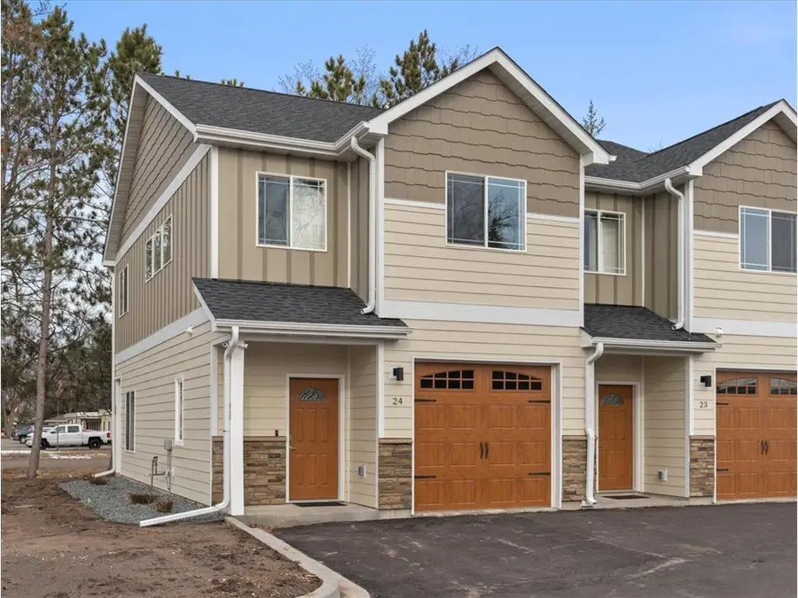 425 W 8th Street #20, New Richmond, WI 54017 - Image #2