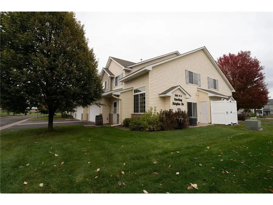 3512 Sterling Heights Drive #J, River Falls, WI 54022 - Image #2