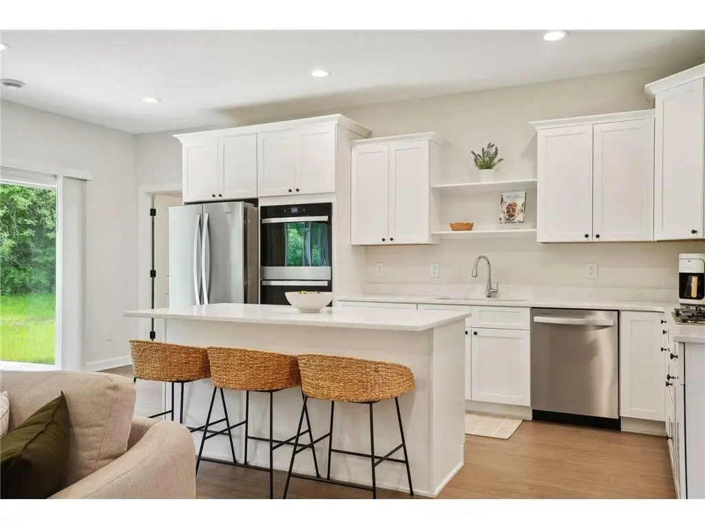 615 Field Point Street, Roberts, WI 54023 - Image #1