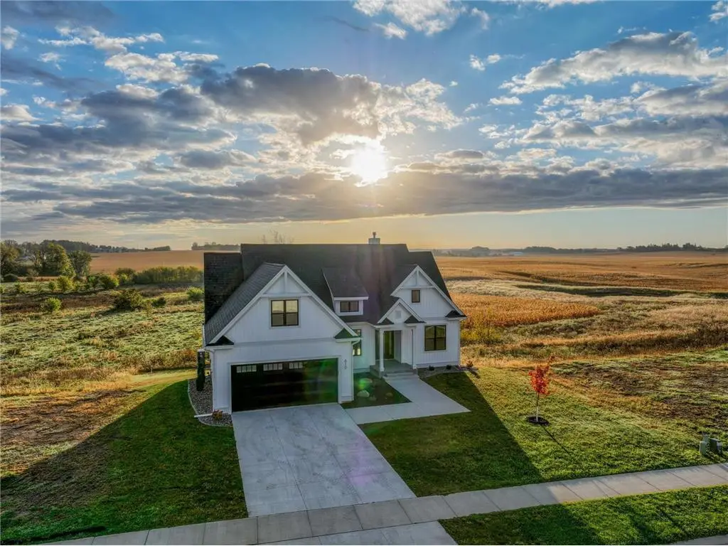 610 Field Point Street, Roberts, WI 54023 - Image #1