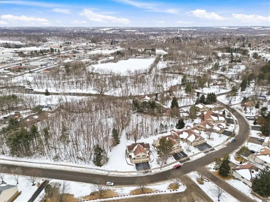 1482 Riverside Drive #1482, River Falls, WI 54022 - Image #3