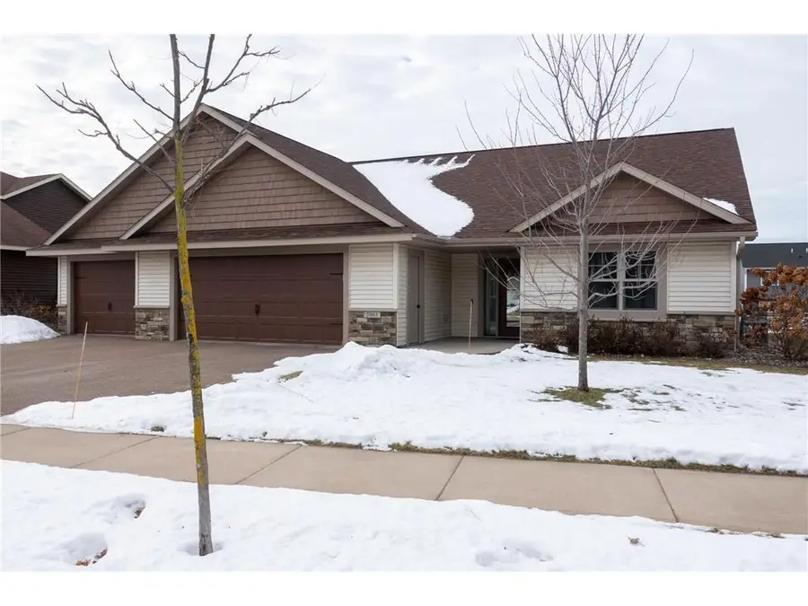 2065 Michael Lane, River Falls, WI 54022 - Image #2