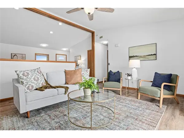 1016 W Ridge Court, New Richmond, WI 54017