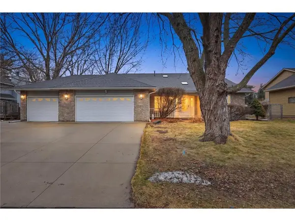 2938 Valento Lane, Little Canada, MN 55117