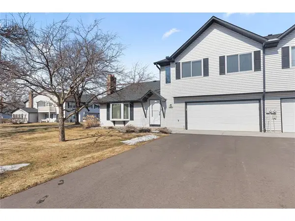 3637 Gershwin Lane, Oakdale, MN 55128