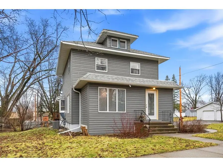 1060 Franklin Street, Baldwin, WI 54002 - #2