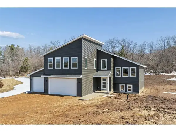 739 Magoo Road, Hudson, WI 54016