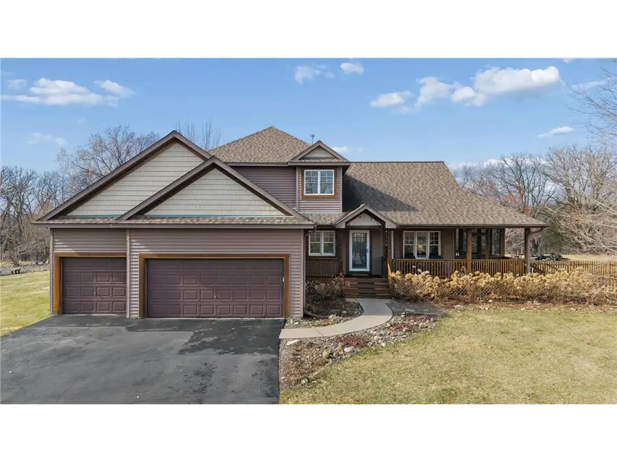 143 Heritage Trail, Houlton, WI 54082 - #2