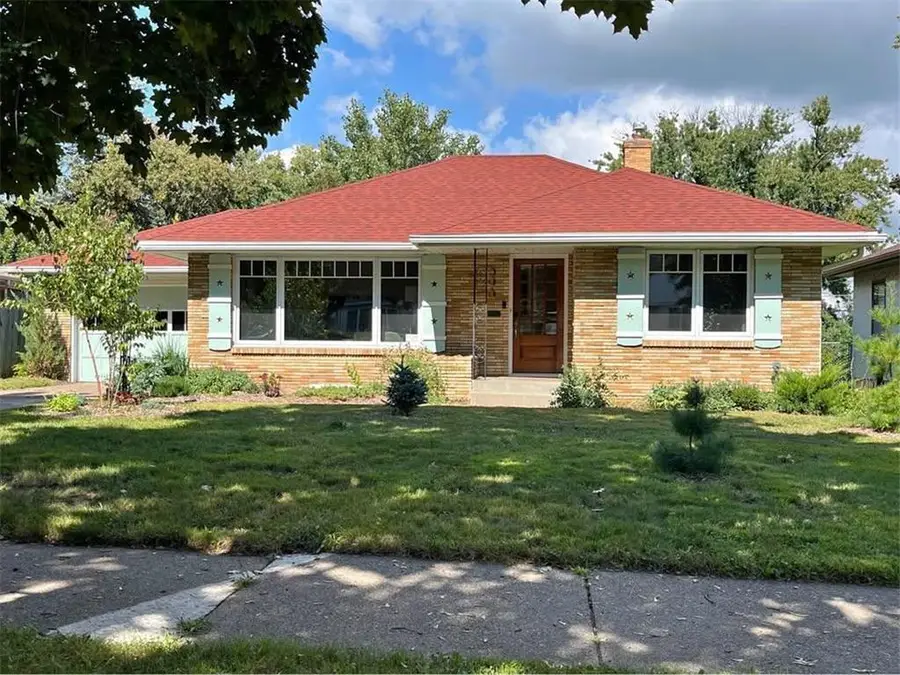 993 Hyacinth Avenue, Saint Paul, MN 55106 - #2