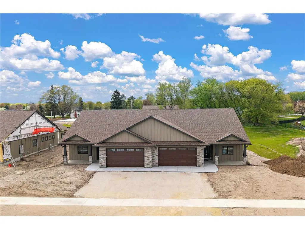 1060 Legend Lane, River Falls, WI 54022 - #1