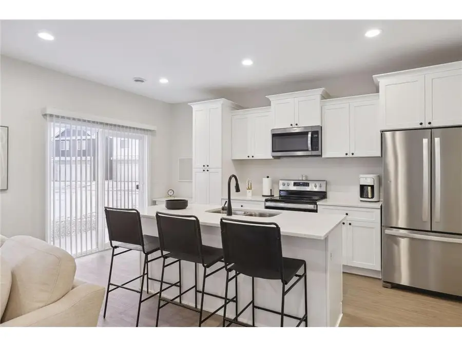 636 Franklin Street, Roberts, WI 54023 - #3