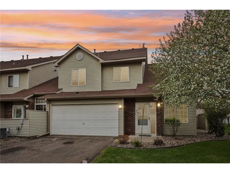 2357 Oakridge Circle, Hudson, WI 54016 - #2