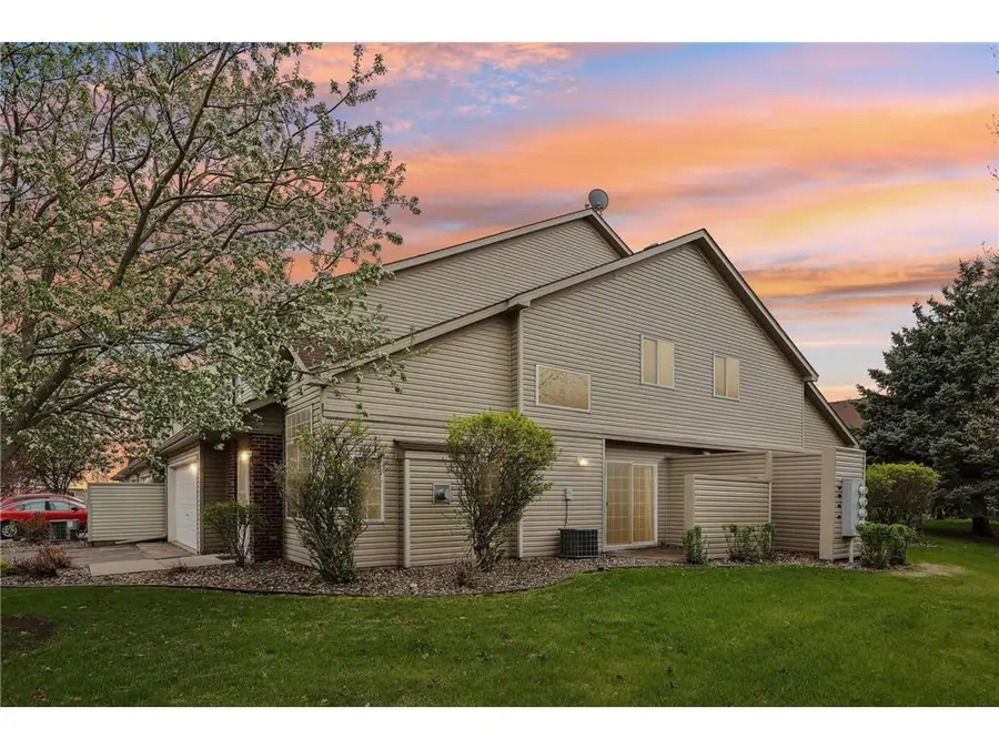 2357 Oakridge Circle, Hudson, WI 54016 - #3