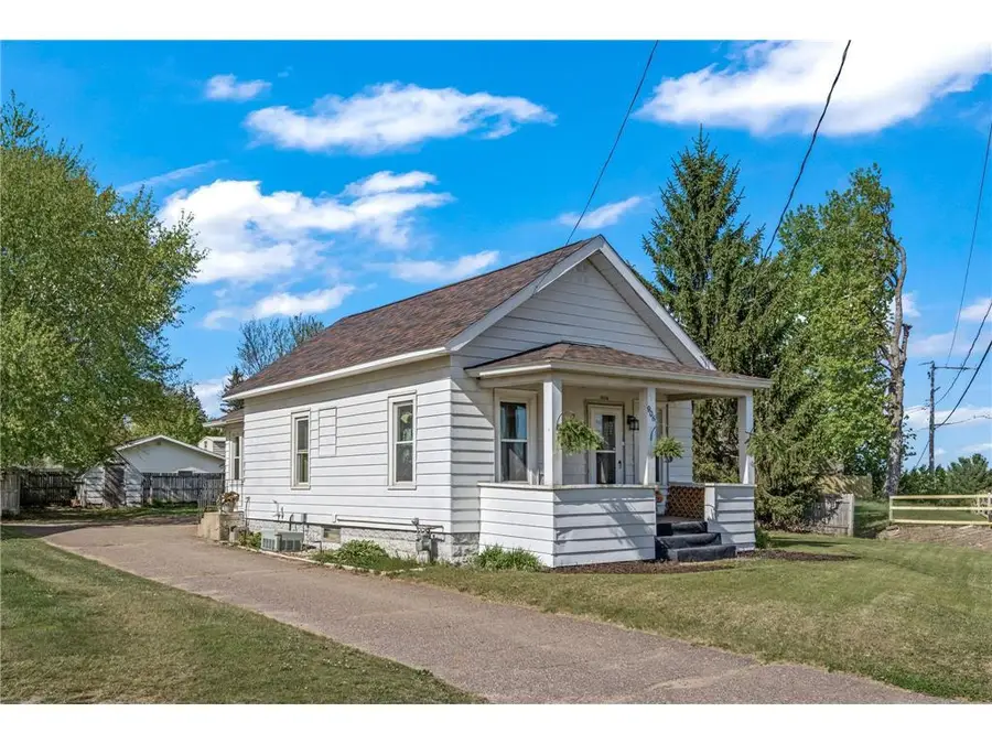 906 Cameron Street, Eau Claire, WI 54703 - #2
